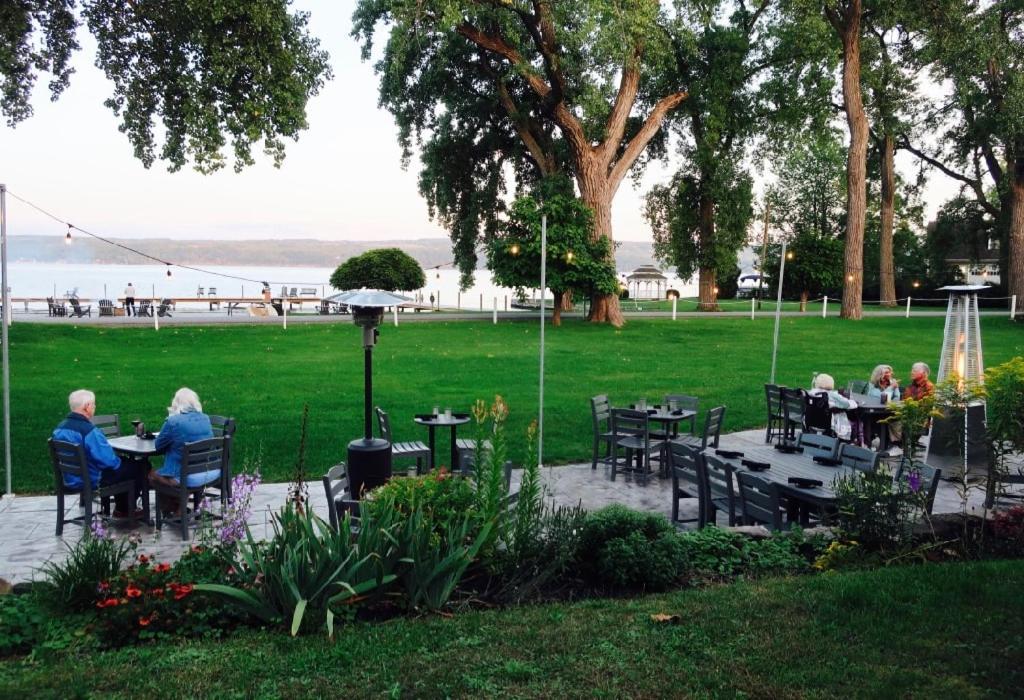 Plum Point Lodge Himrod Eksteriør bilde